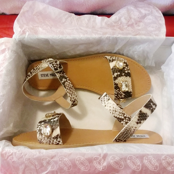 Steve Madden Women Sandals - Picture 2 of 2